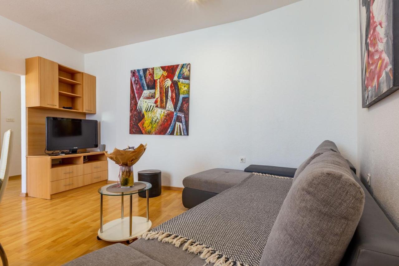 Vale Apartment With Balcony ザダル エクステリア 写真