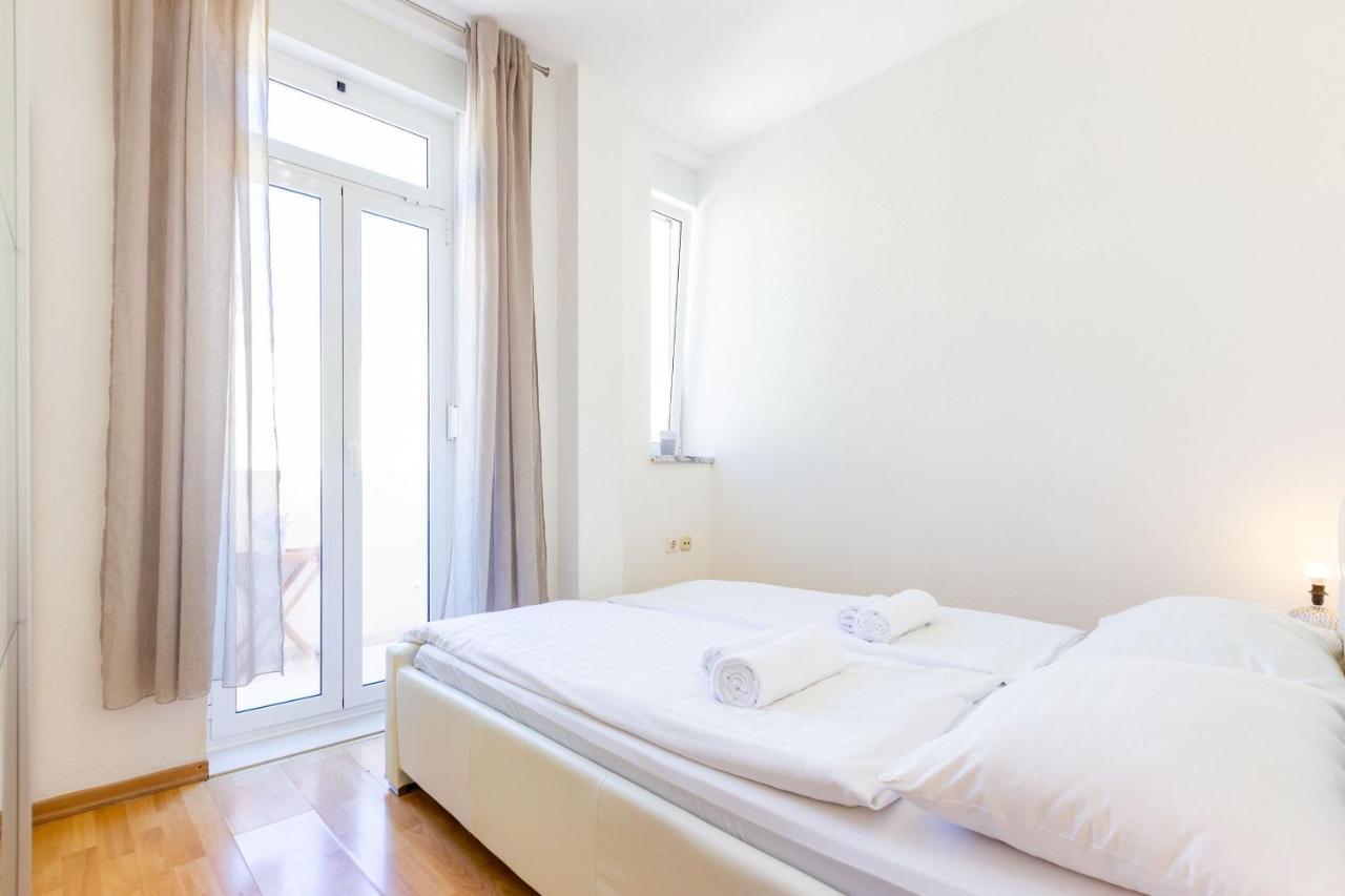 Vale Apartment With Balcony ザダル エクステリア 写真