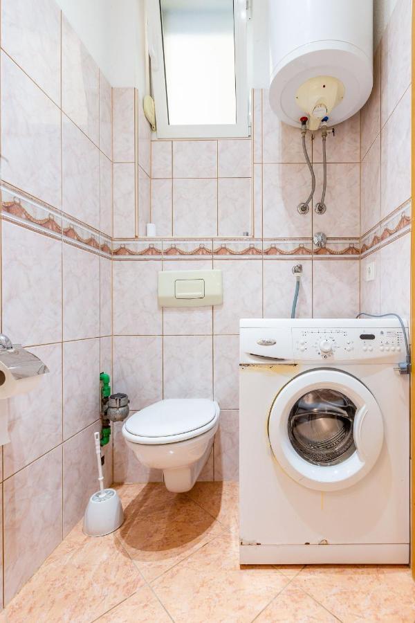 Vale Apartment With Balcony ザダル エクステリア 写真